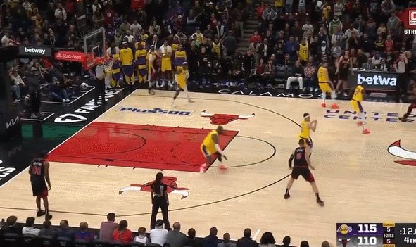 13秒3记三分奇迹逆转！詹皇致命失误 吉迪超远绝杀